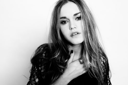 New Music: Amanda Mair - 'House'